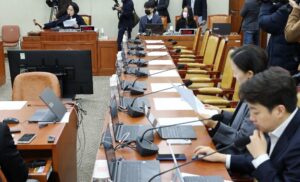 쿠팡 청문회 6개 상임위 참여 최민희 위원장 주관