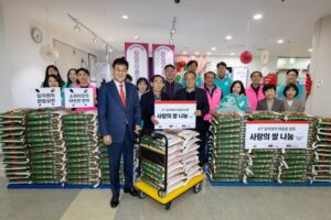 KT, 임직원 모은 쌀 10톤 종로푸드뱅크 기부