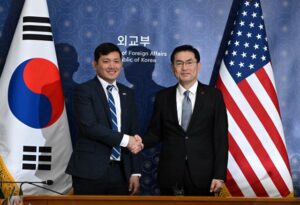 정동영 통일부 장관, DMZ 출입 통제에 반발