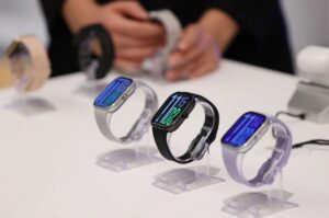 글로벌 스마트워치 2025년 7% 성장 전망