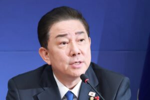 정청래 심각하게 보고 있다 김병기 원내대표 입장을 30일 발표