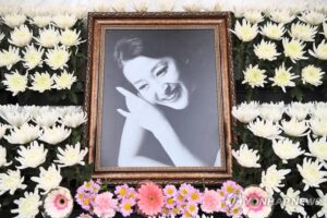 문체부 고 윤석화에 문화훈장 추서 추진