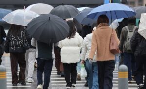 전국에 비가 내리고 기온 상승